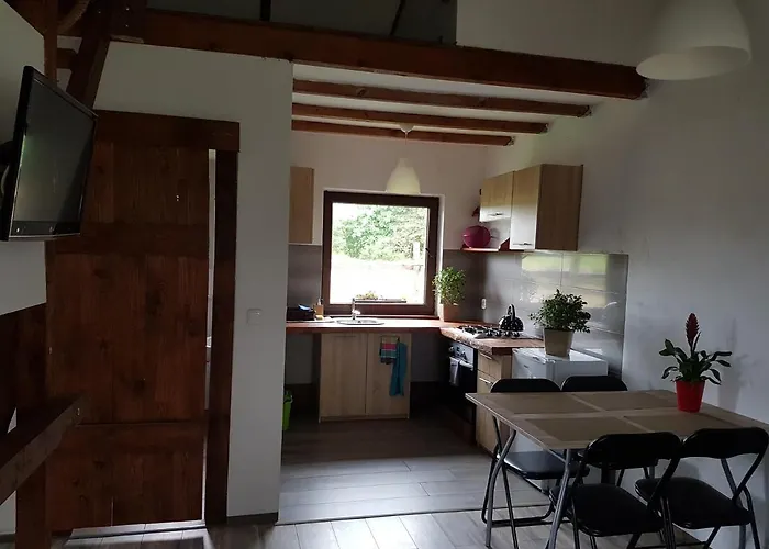 Деревянный коттедж Chatki U Patki Lebieniec