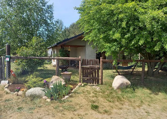 Chatki U Patki Деревянный коттедж Lebieniec